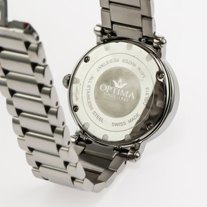 Optima - Swiss Watch - OSL313-SS-3
 Quartz
 35 x 38 mm OSL313 30 meters (3 ATM / 100 feet)